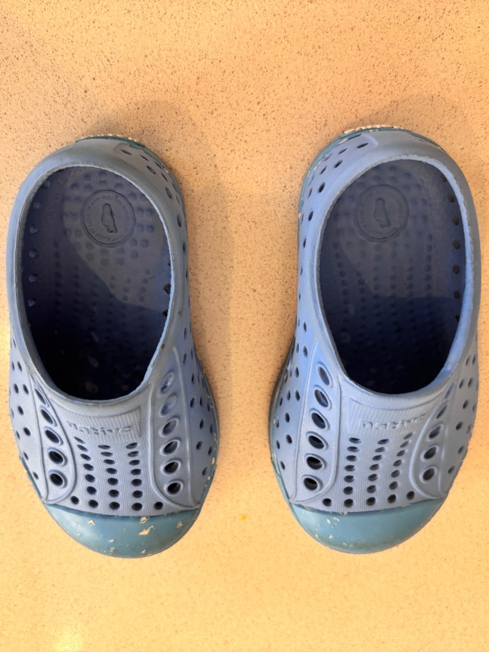 Native Toddler Water shoes T5 blue - great condition